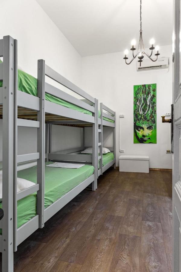 בוקרשט Friends Hostel מראה חיצוני תמונה