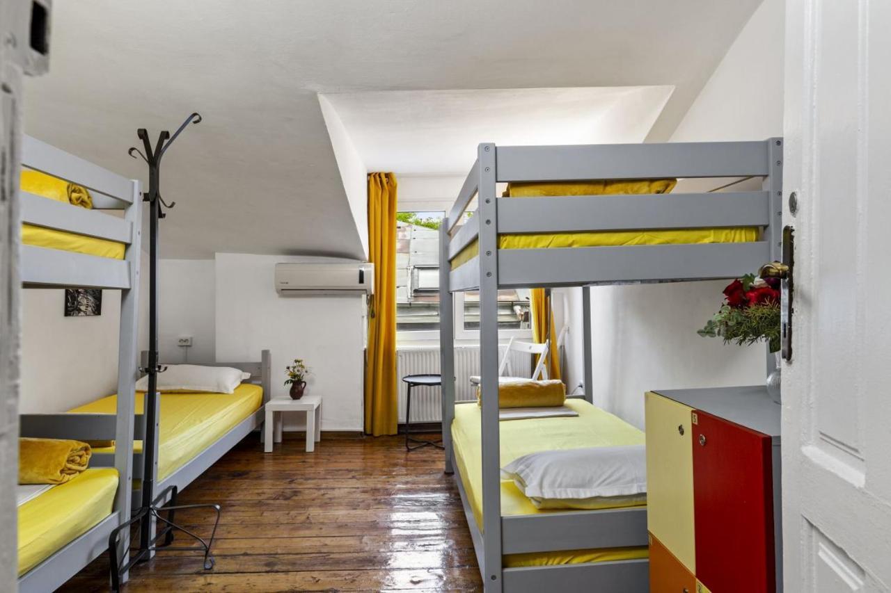 בוקרשט Friends Hostel מראה חיצוני תמונה