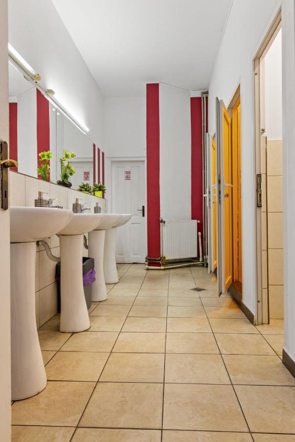 בוקרשט Friends Hostel מראה חיצוני תמונה