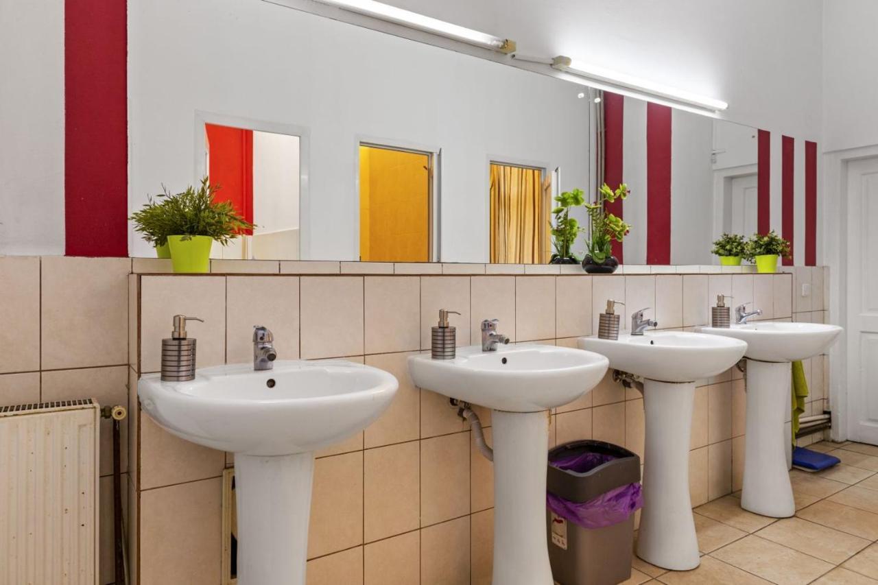 בוקרשט Friends Hostel מראה חיצוני תמונה