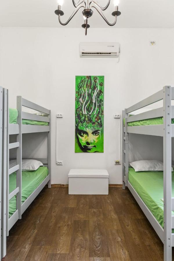 בוקרשט Friends Hostel מראה חיצוני תמונה