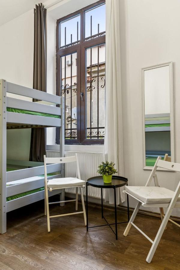 בוקרשט Friends Hostel מראה חיצוני תמונה