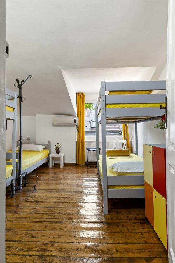 בוקרשט Friends Hostel מראה חיצוני תמונה