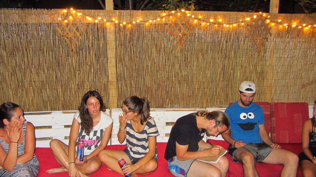 בוקרשט Friends Hostel מראה חיצוני תמונה